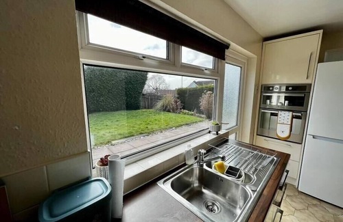 Cyncoed House | Spacious Family home in great location in Cardiff