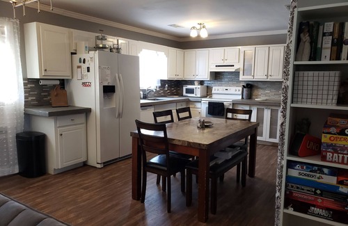 Oxford House | Spacious family home just outside town