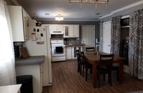 Oxford House | Spacious family home just outside town