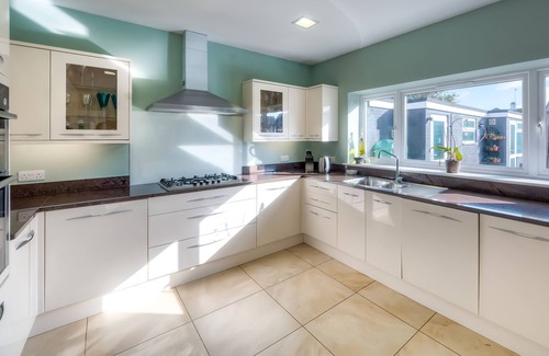 Felpham House | Spacious Family Retreat Near Felpham Beach