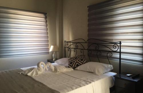 Filiatra House | Spacious flat with private garden
