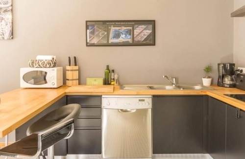 Saint-Brevin-les-Pins Cottage | Spacious Eco-friendly Cottage, 2 km from the Ocean, with Garden, Terrace, and Modern Amenities