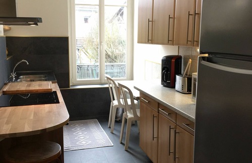Saint-Nicolas-de-Port Apartment | Spacious Riverside Apartment for 6 near Nancy – Modern Amenities, Free Parking, WiFi Included