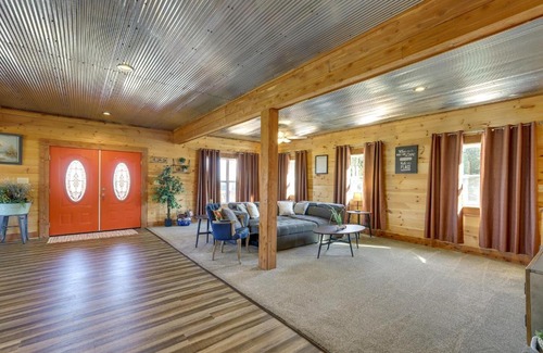 Grubville House | Spacious Franklin County Retreat on 80 Acres!