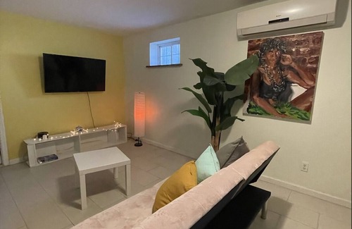 Bedford-Stuyvesant Apartment | Spacious Garden Level Apartment