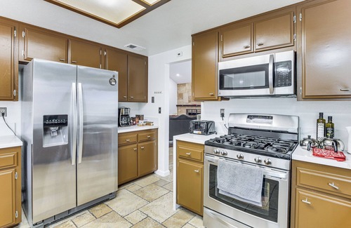 Casa de Oro-Mount Helix House | Spacious Getaway w/Pool & Spa in La Mesa!