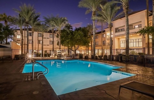 Chandler Apartment | Spacious Good-Value 1BR Accommodation Close to Makutu's Island! Outdoor Pool