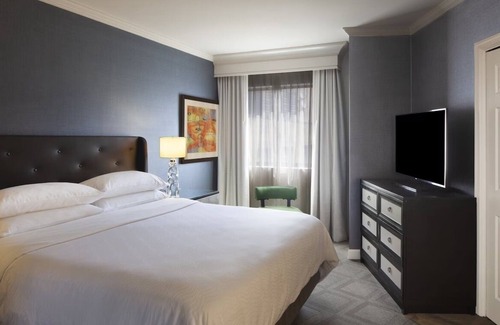 West End Hotel | Spacious Good-Value Accommodation! Close to The Wharf Complex