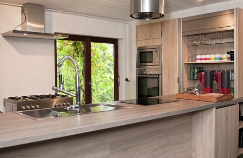 Beausaint House | Spacious Holiday Home La Roche-en-Ardenne withPool
