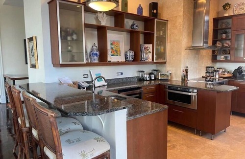 Estate Queens Quarter Villa | Spacious Historic Villa, Incredible Views and Pool