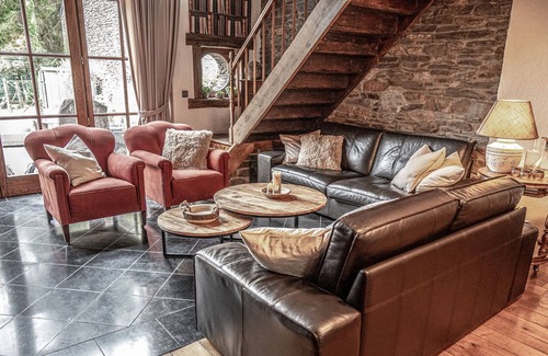 Membre House | Spacious holiday home in Vresse-sur-Semois with terrace
