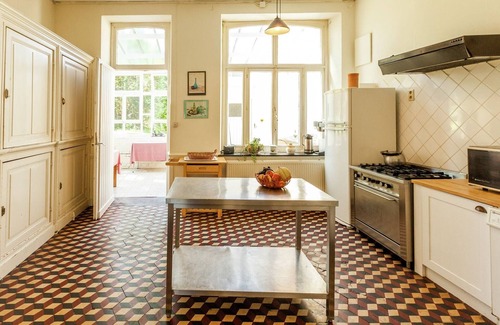 Comblain-la-tour House | Spacious Holiday Home with Garden