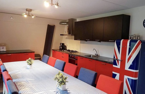 Noordwolde House | Spacious holiday home in Noordwolde with garden