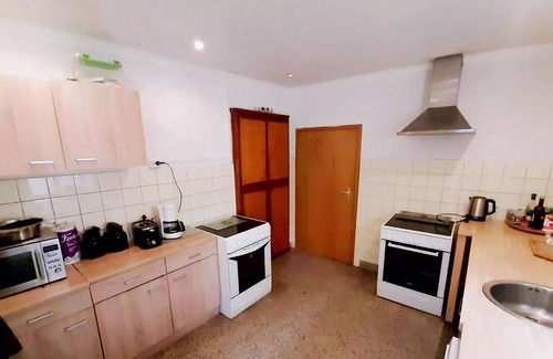 Karl House | Spacious Holiday Home in Karl in Eifel