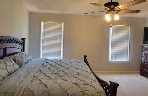 Apex House | Spacious Home! 8 min to WakeMed Cary & Strip Mall