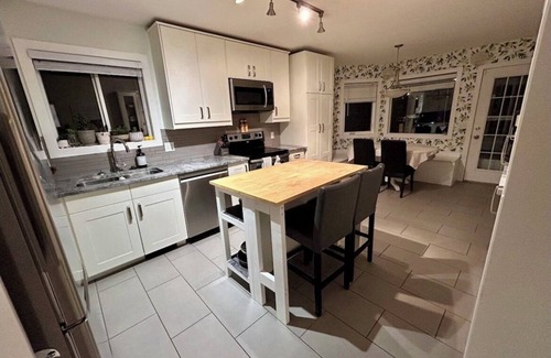 Airdrie House | Spacious Home
