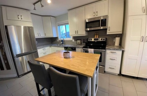 Airdrie House | Spacious Home