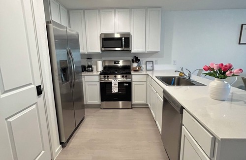 Angleton House | Spacious home in Angleton with 3 bedrooms, 2 bathrooms perfect for families
