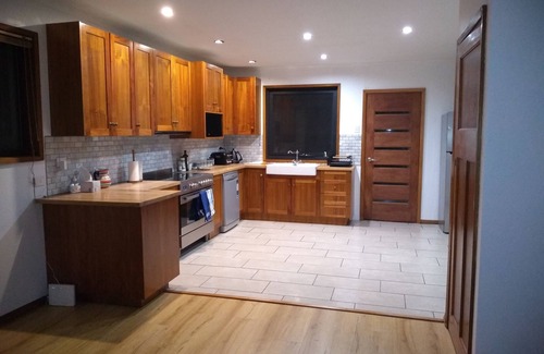 Heathcote House | Spacious home in Heathcote township. Perfect for families and groups.