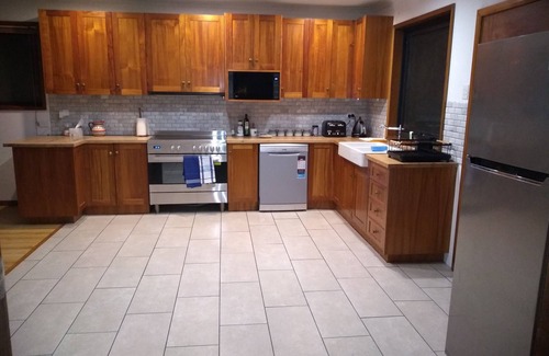 Heathcote House | Spacious home in Heathcote township. Perfect for families and groups.