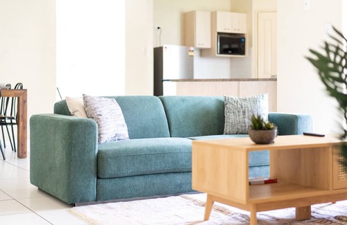 Rothwell House | Spacious Home in Rothwell