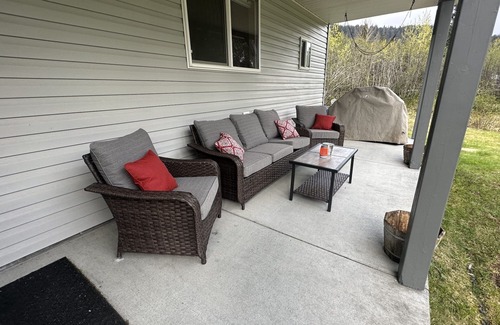 Bear Creek House | Spacious Home on a Rushing Glacier Fed Creek