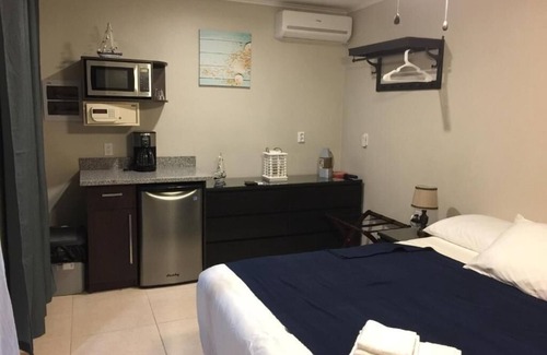 Willemstad Bed & Breakfast | Spacious hotel in fabulous Willemstad with AC
