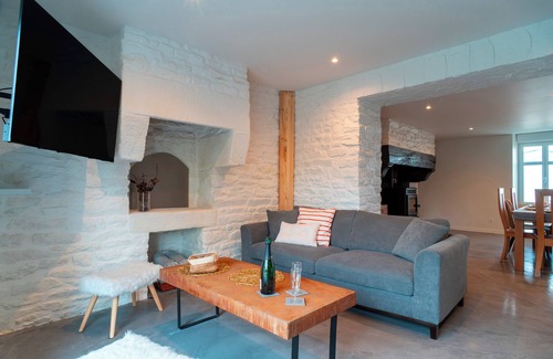 Rosporden House | Spacious house 20 min from the sea outdoor space & near GR34 for family