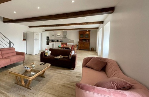 La Roche-sur-Yon Cottage | Spacious House with Spa, Sauna, Near La Roche-sur-Yon & Attractions