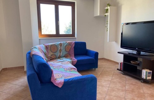 Tolfa Apartment | Spacious house with a view of Rome and parking space