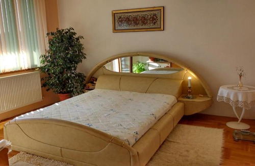 Veliko Tarnovo Bed & Breakfast | Spacious House With Garden for a Quiet Getaway