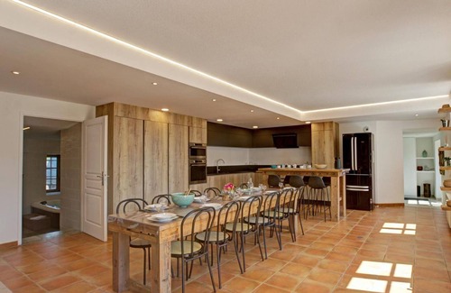 Cezay Cottage | Spacious house with pool, spa and sauna in Cezay