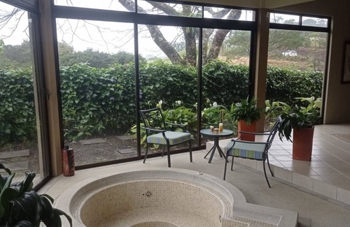 Aguacate House | Spacious house with spectacular views of the lake and Arenal volcano