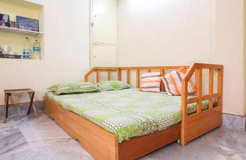 Ballygunge House | Spacious, Incredible Amenities, Superb Location, Safe /Posh Neighbourhood