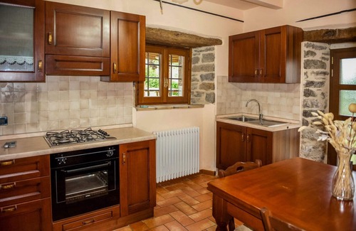 Caprese Michelangelo Villa | Spacious villa with private pool in Tuscany, in the Valtiberina countryside