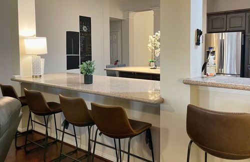 Katy House | Spacious Katy near Houston IH-10 70inTV 3 Desks Work Business Sleeps 16 Hwy99