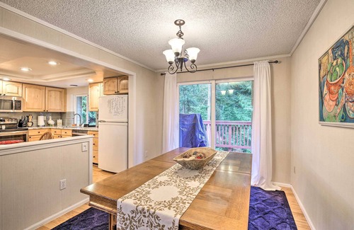 Kent House | Spacious Kent Getaway w/Yard, Deck + Grill!