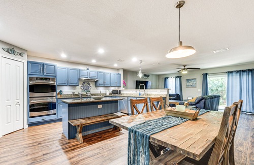 Kingsland House | Spacious Kingsland Vacation Rental w/ Private Yard