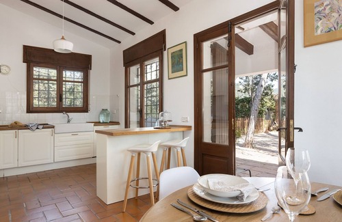 Castellvi de Rosanes House | Spacious Luxury Villa with Heated Pool, A/C, Near Barcelona, Vineyards & Golf