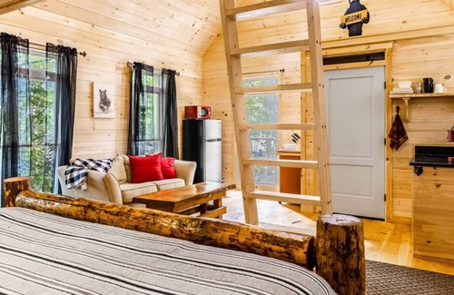 Otis House | Spacious Lake House + 2 Detached Guest Houses