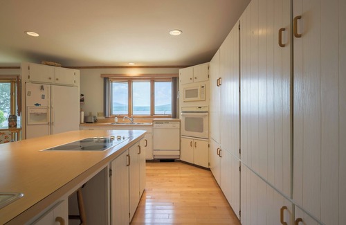 Merrill Cabin | Spacious Lakefront cabin on Lake Chateaugay with private beach.