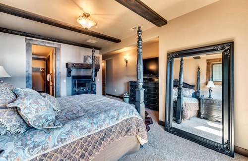 Tamarack House | Spacious lakefront home with private docks, beach, modern perks