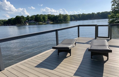 Bracey House | Spacious Lakefront Home, Amazing Views, Nice Dock, Sleeps 20 comfortably-Private