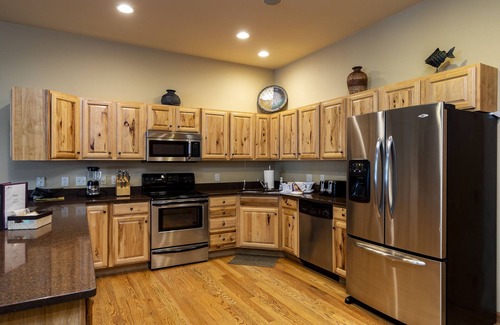 Mauston House | Spacious Lakefront Townhome on Castle Rock Lake, Massage Chair, Pet Friendly!