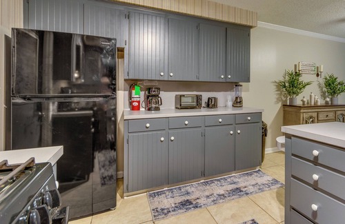 Little Rock Cottage | Spacious Little Rock Home w/Patio - 9 Mi to Dtwn!