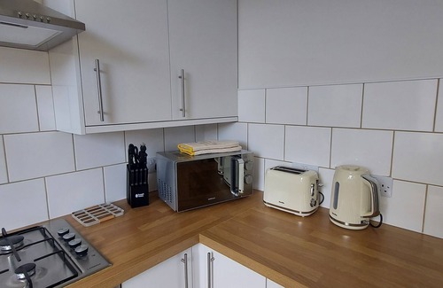 Dundee Apartment | Spacious, lively, lovely and feel right at home