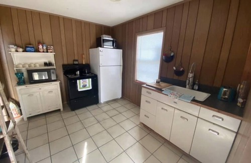 Bates Cabin | Spacious Lodge close to the Belle Starr Multi Use Trail System in the Ouachita’s