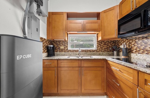 Punta Las Marias Apartment | Spacious loft in Ocean Park beach w/parking & arcade