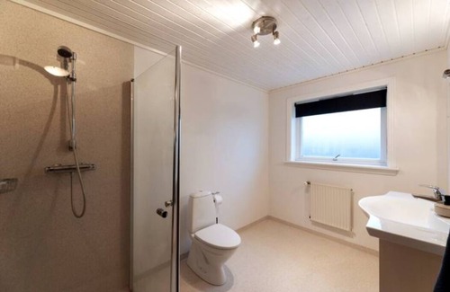Sorvagur Bed & Breakfast | Spacious & Luxurious Room Near Vágar FAE Airport