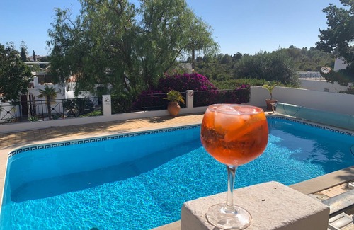 Vale de Covo Villa | Spacious luxury villa with A/C near beach with private pool